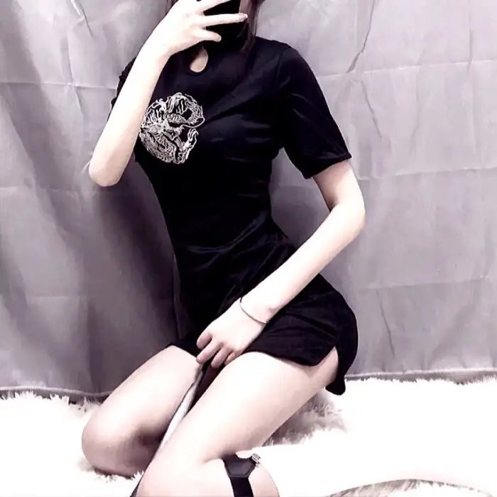 吃掉有钱人 海报