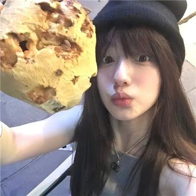 卡门与萝拉 海报
